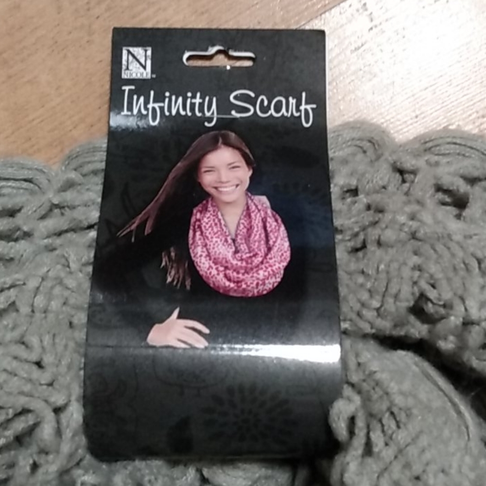 Infinity scarf - Picture 2 of 5
